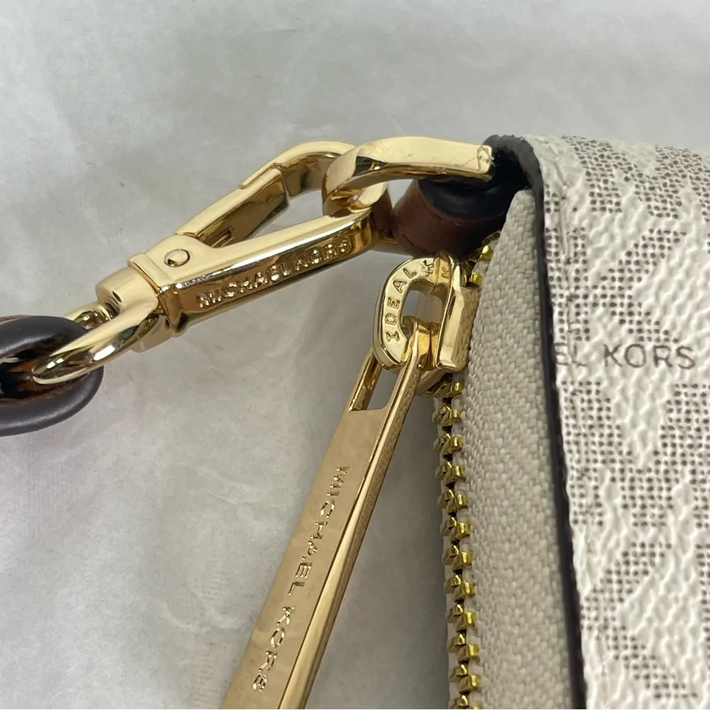Michael Kors Jet Set Travel Vanilla MK Signature Large Flat MF Phone Case Wallet